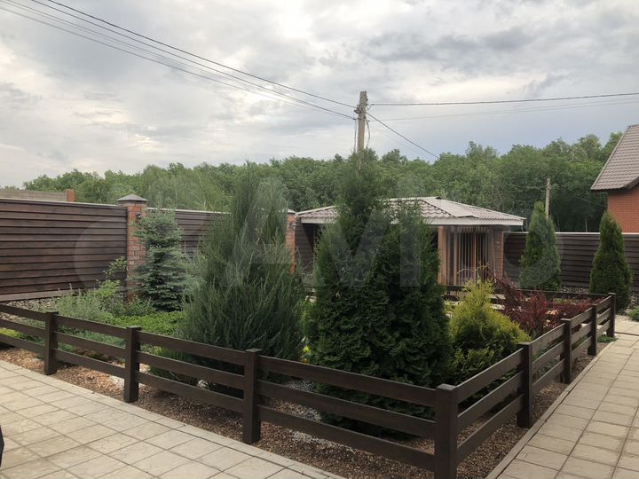 Дом 165 м² на участке 5 сот.