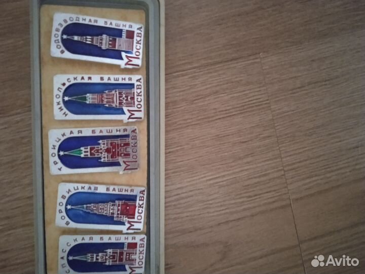 Продам значки