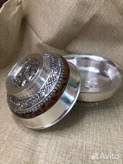 Серебряная чаша