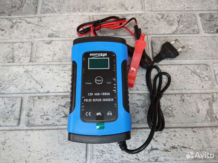 Автомобильное зарядное устройство 12V 6A