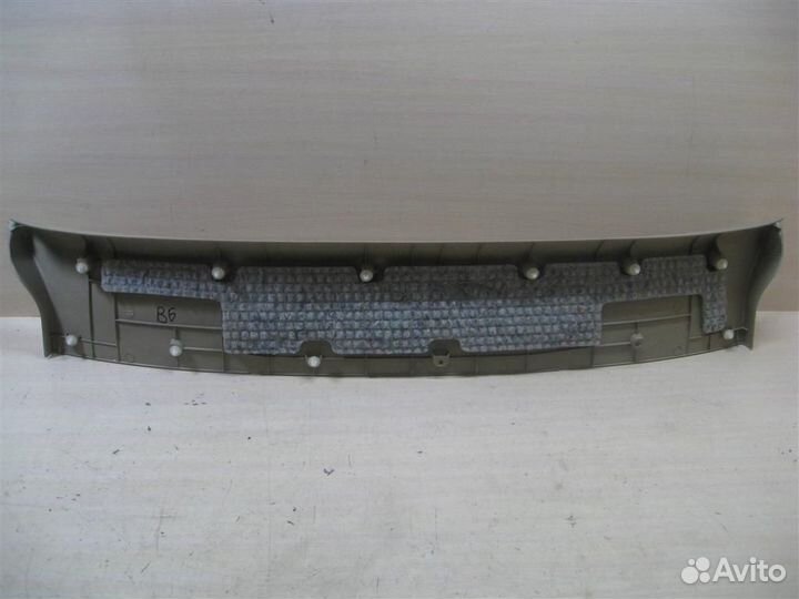 Обшивка крышки багажника Lexus RX300 (MCU15) 2002