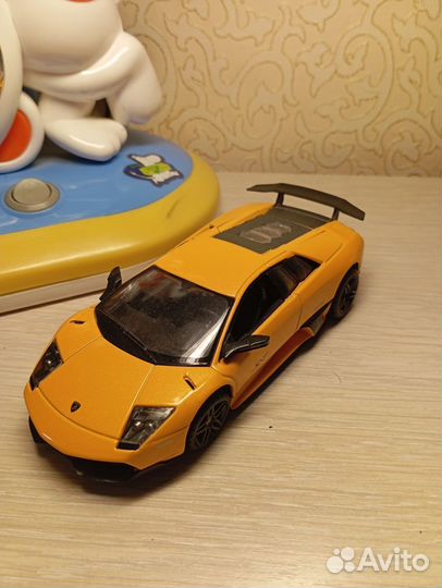 Модель автомобиля металл