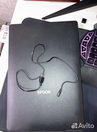 Сканер Epson Perfection v19