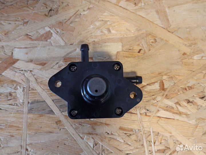 Бензонасос suzuki DF50-140 15100-90J11-000