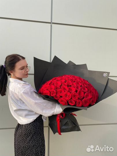 101 роза букет Black Edition