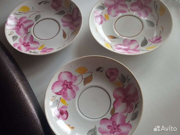 Ваза, сырная тарелка, блюдца