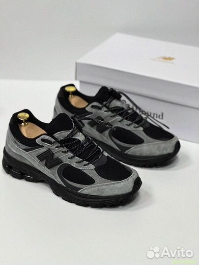 Мужские кроссовки New Balance 2002R для стиля