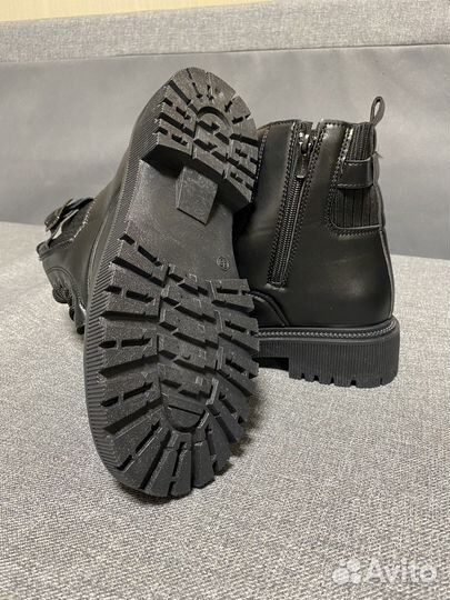 Ботинки женские