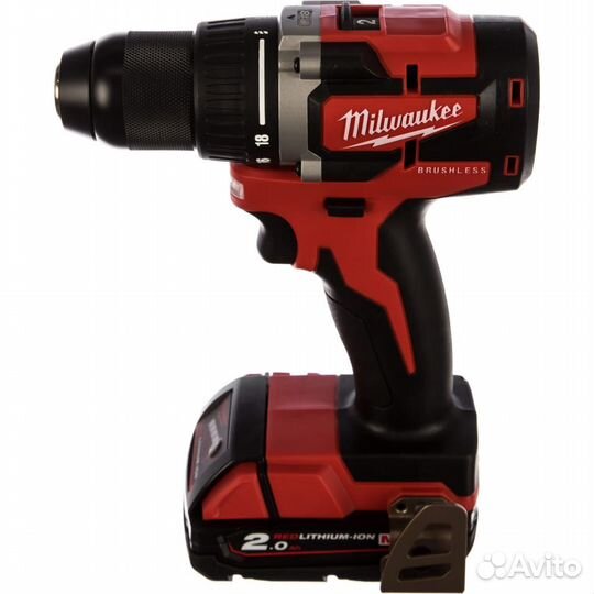 Аккумуляторная дрель-шуруповерт Milwaukee M18 cbld