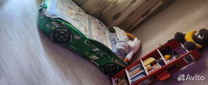 Кровать машинка + полка +матрас