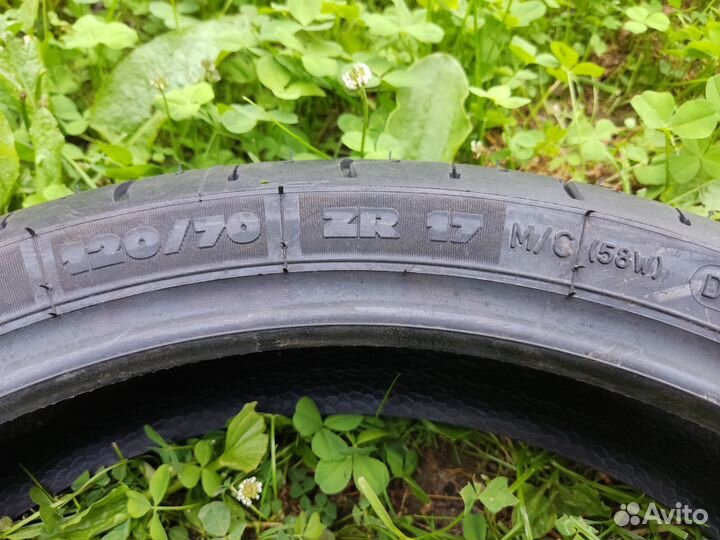 Michelin pilot Road 4 / 120 70 R17