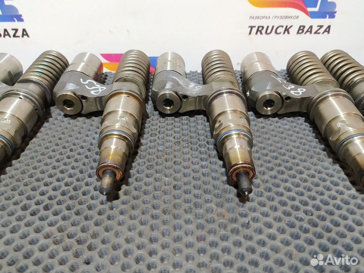 1943974 Комплект форсунок топливных