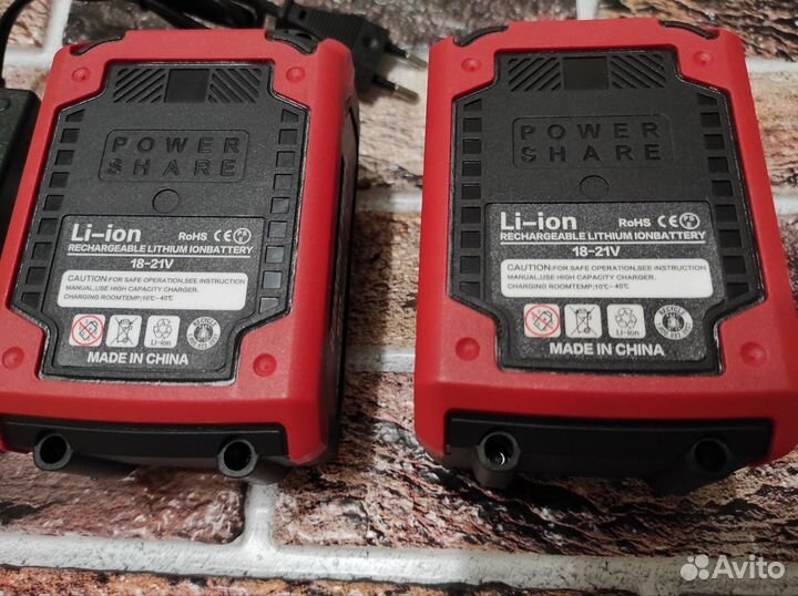 Комплект 2 АКБ 6Ач + Зарядное устройство новый