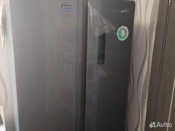 Холодильник двухкамерный новый