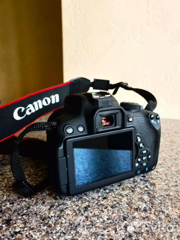 Фотоаппарат Canon EOS 700D Kit 18-55мм