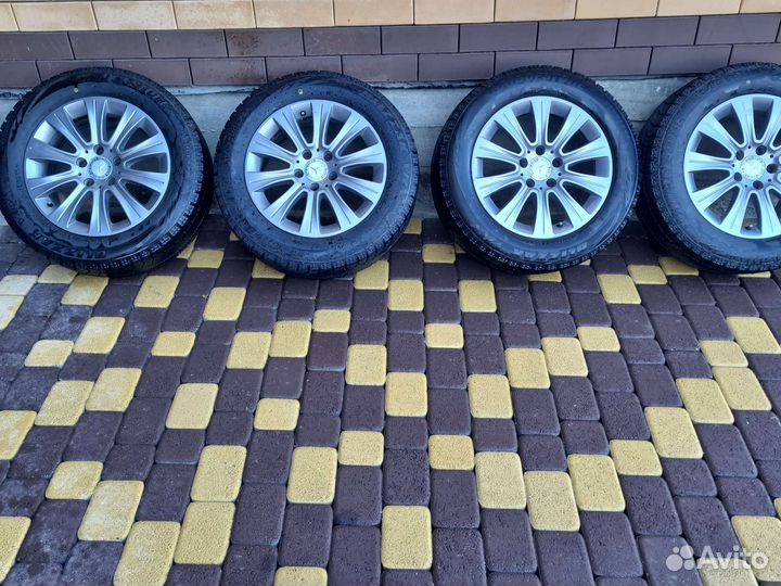 Bridgestone Blizzak VRX 225/55 R16
