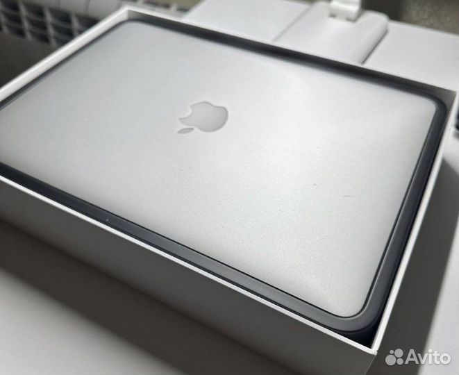 Apple MacBook Air 13 (2017)