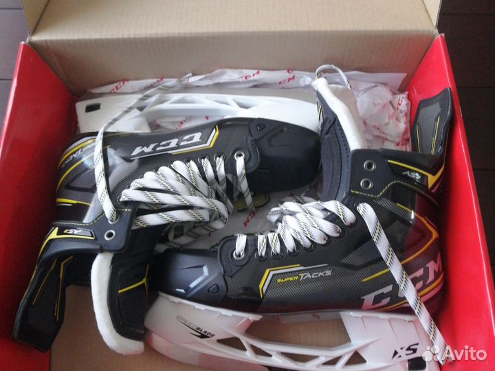 Коньки хоккейные CCM AS3 45.5 р-р Новые