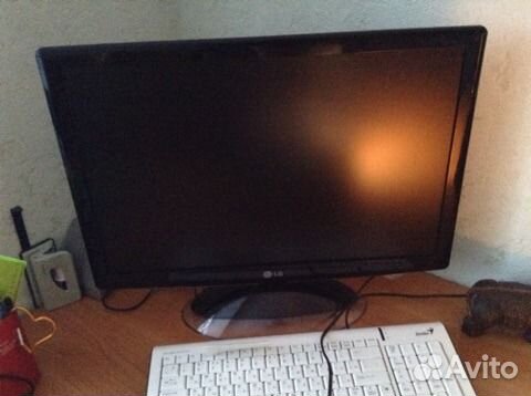 Монитор LG W2284F