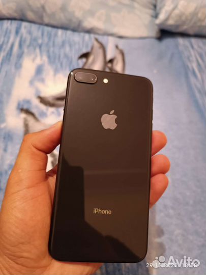 iPhone 8 plus 64gb черный