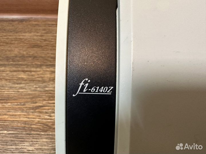 Сканер протяжный Fujitsu fi-6140Z