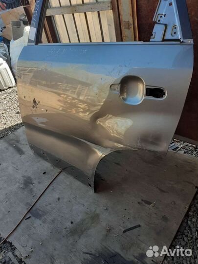 Дверь задняя левая Kia Sorento 2 2009-2014