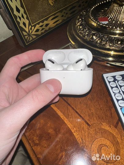 Беспроводные наушники apple airpods про