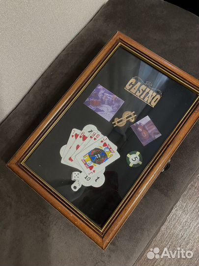 Ключница деревянная казино