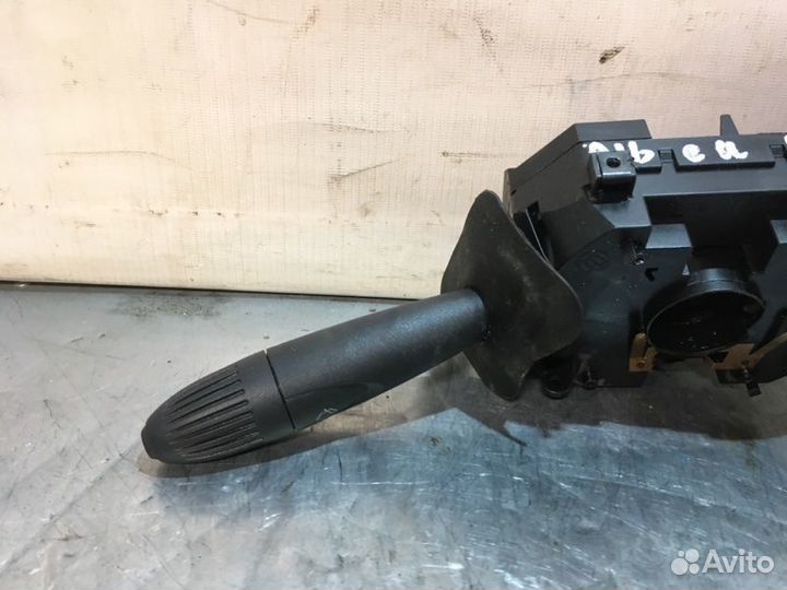 Переключатель подрулевой передний Fiat Albea