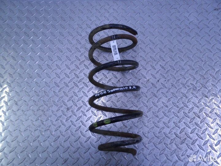Пружина задняя Kia Sorento 1 (JC)