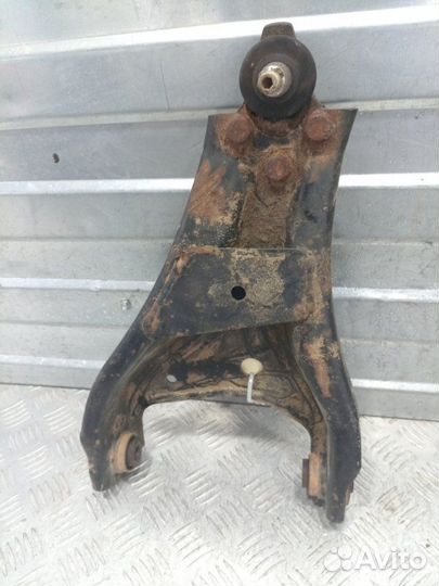 Рычаг подвески передний левый Renault Duster