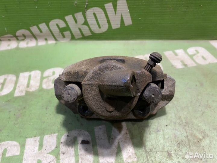 Суппорт тормозной передний правый Ford Fusion JU