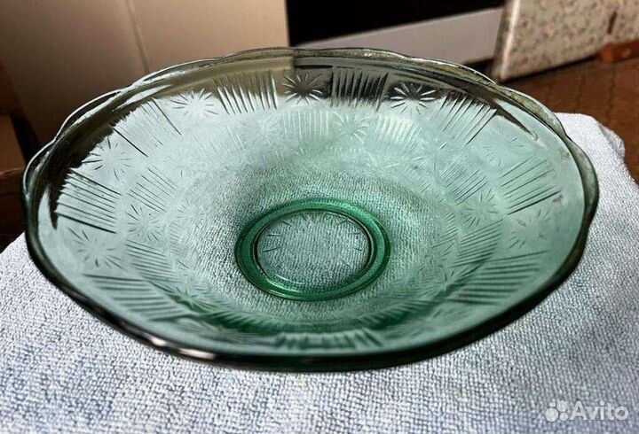 Салатники. Хрустальный большой, цветное стеклоссср