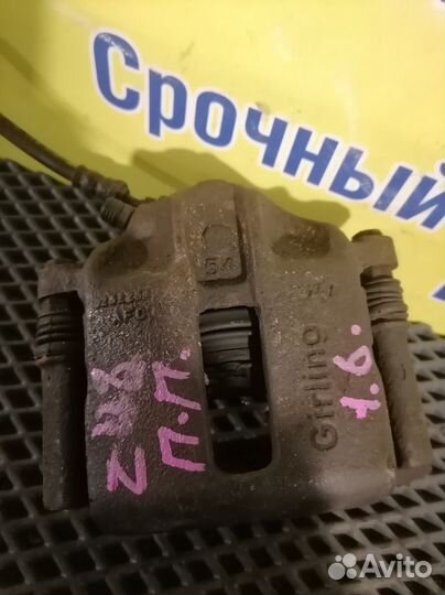 Суппорт тормозной передний правый Iran Khodro Sama