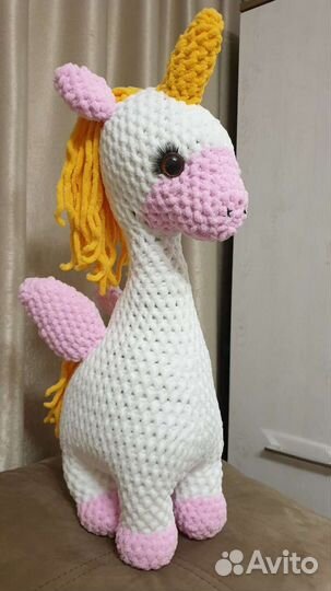 Вязаная игрушка единорог