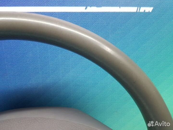 Крышка подушка безопасности (в рулевое колесо) Toyota Camry