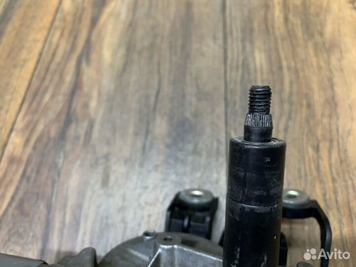 VW Golf Plus Моторчик стеклоочистителя задний