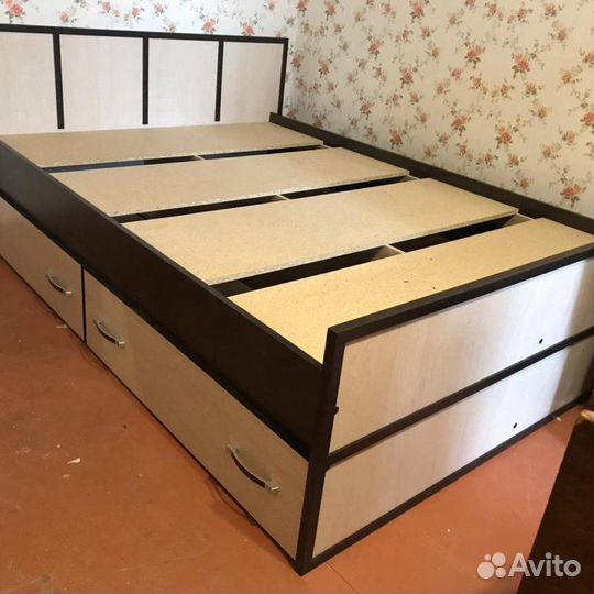Кровать с ящиками Сакура