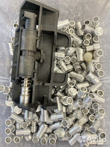 Держатель штока дренажного клапана Jura