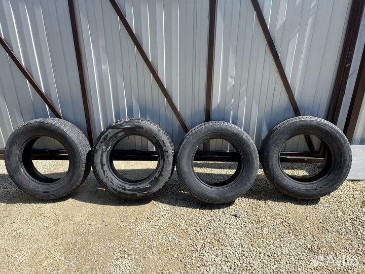 Nokian Tyres Hakkapeliitta R2 SUV 215/70 R16