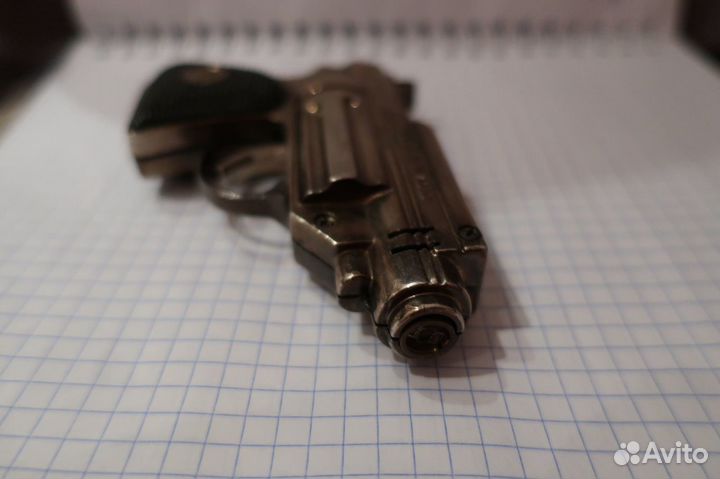Газовая зажигалка Пистолет