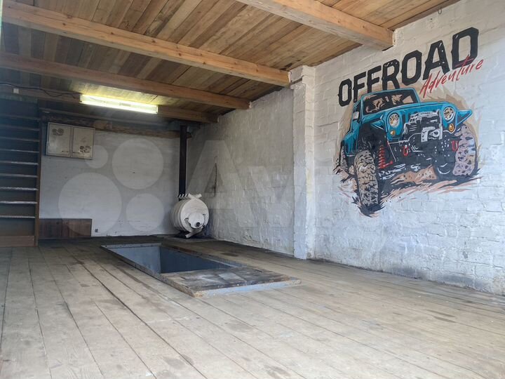 Гараж, > 30 м²