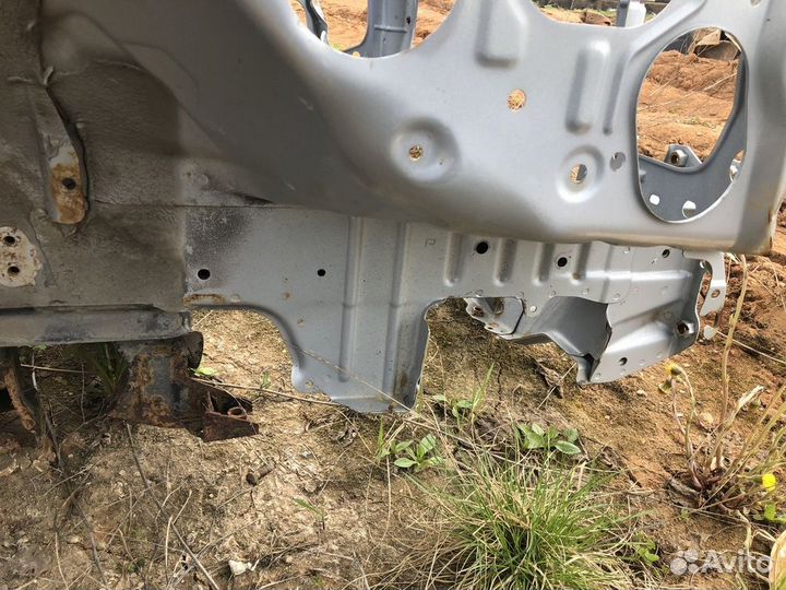 Лонжерон передний правый Subaru Forester S11