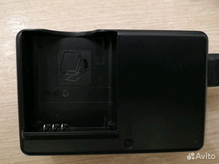 Зарядка для фотоаппарата Ricon. Фотоаппарат Ricon