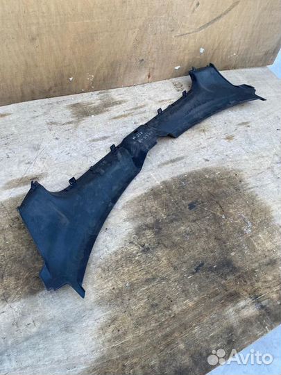 Накладка замка капота Audi A6 c6