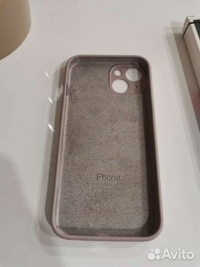 Чехол на iPhone 13