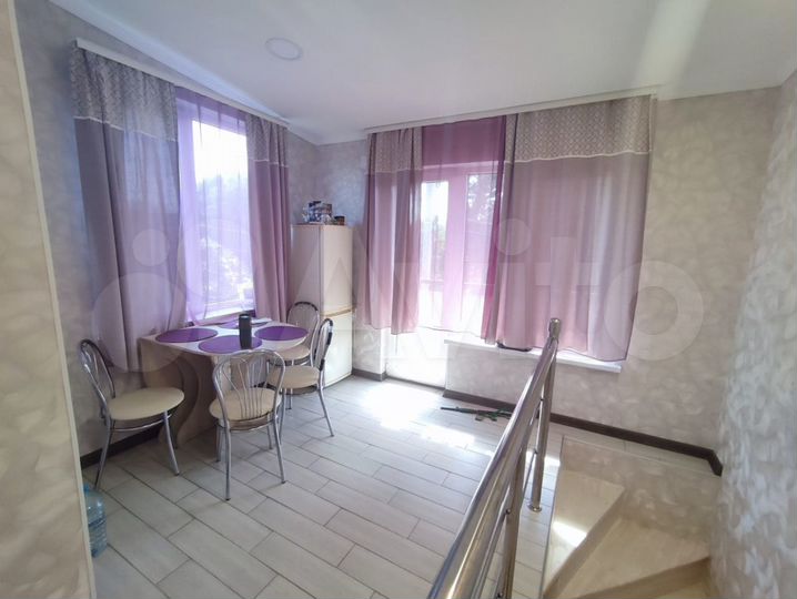 2-к. квартира, 102 м², 1/2 эт.