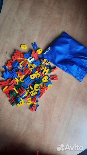 Магнитные буквы и цифры
