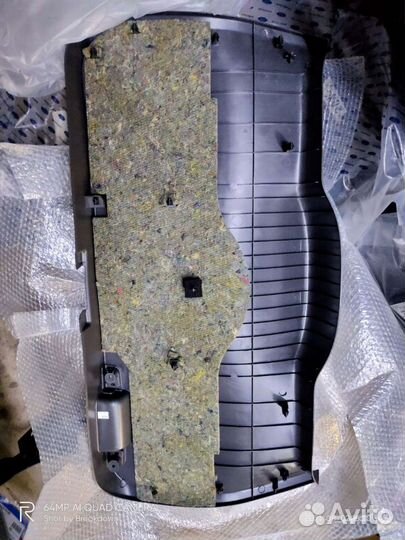 Обшивка двери багажника C-Max новая