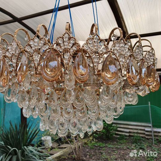 Люстра хрустальная потолочная